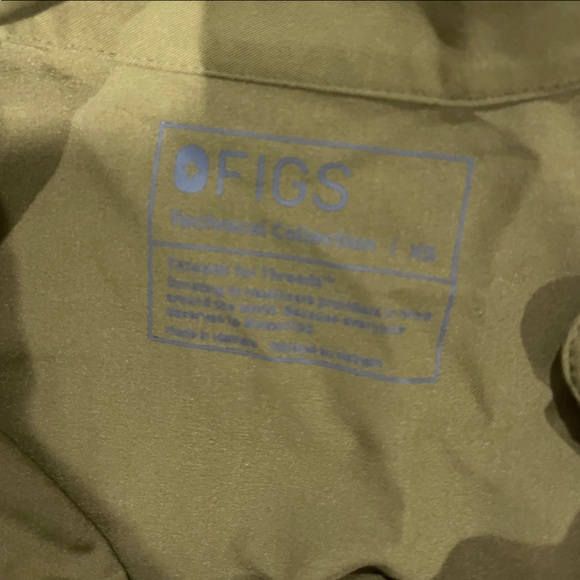 FIGS scrub top - Picture 3 of 3